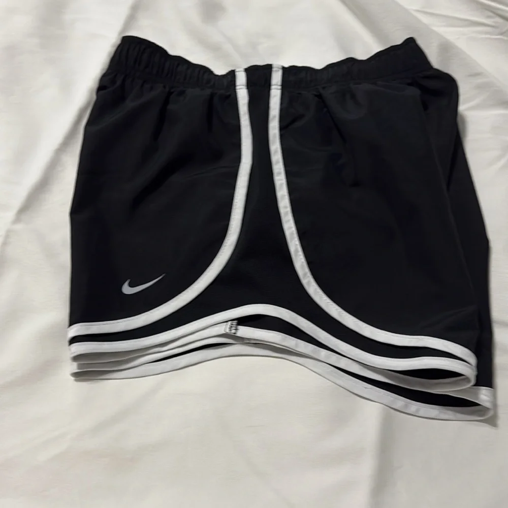 Nike Black and White Athletic Shorts - Picture 4 of 4